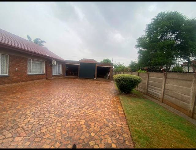 4 BEDROOM HOUSE FOR SALE IN KANONKOP